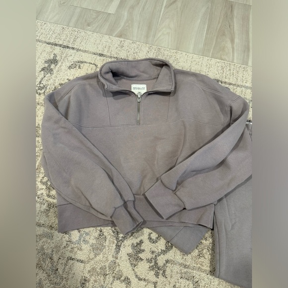 Abercrombie & Fitch Essential Sunday Set - Picture 4 of 6